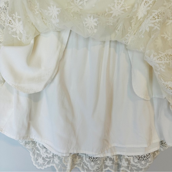 Zara Women all Lace white mini skirt with pockets. Fully lined. - Picture 5 of 6